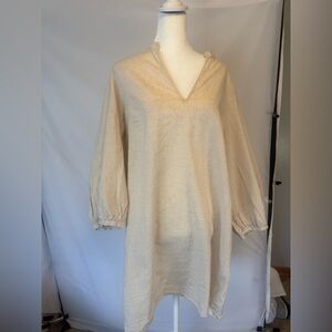 H&M size medium cream, women blend V-neck oversize beach cover-up